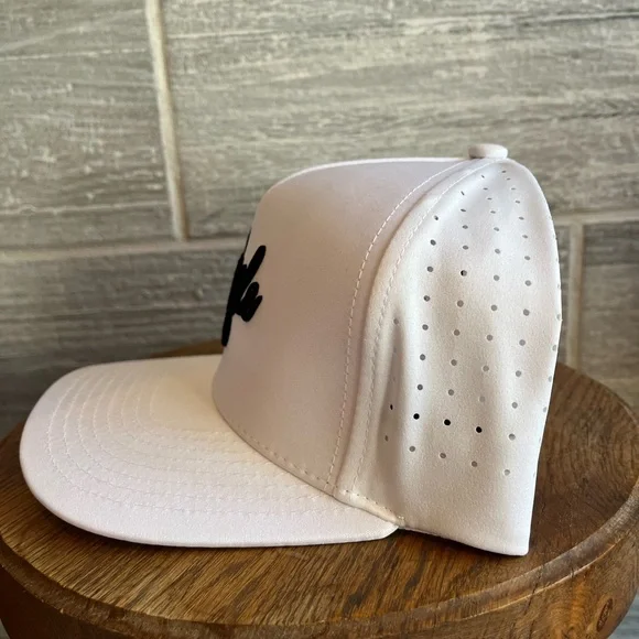 🆕 NWT Waggle Snapback Hat – Minnesota Northern Wings AAA Hockey – White - Picture 2 of 7